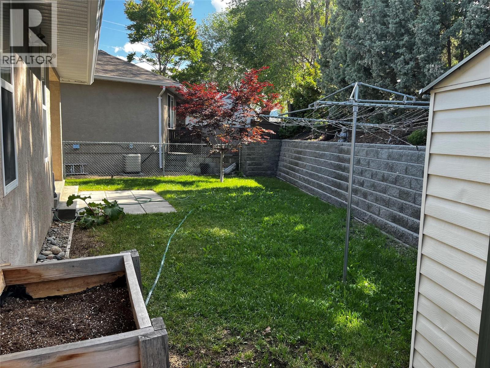 6108 Saint Martin Place, Oliver