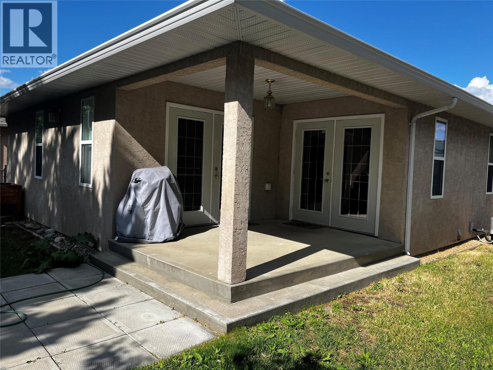 6108 Saint Martin Place, Oliver