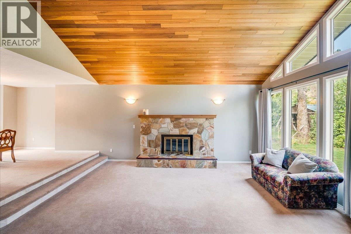 828 8th Avenue, Montrose