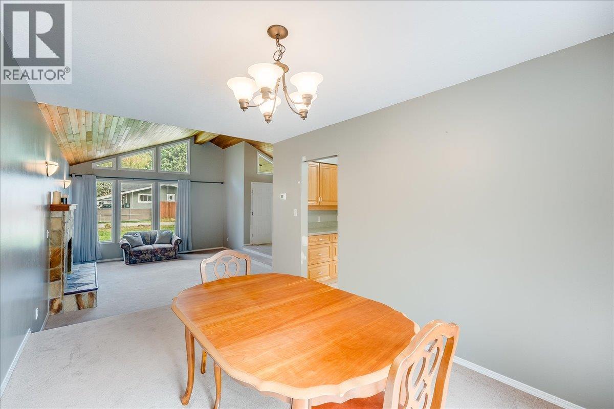 828 8th Avenue, Montrose