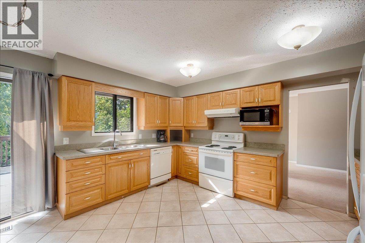 828 8th Avenue, Montrose