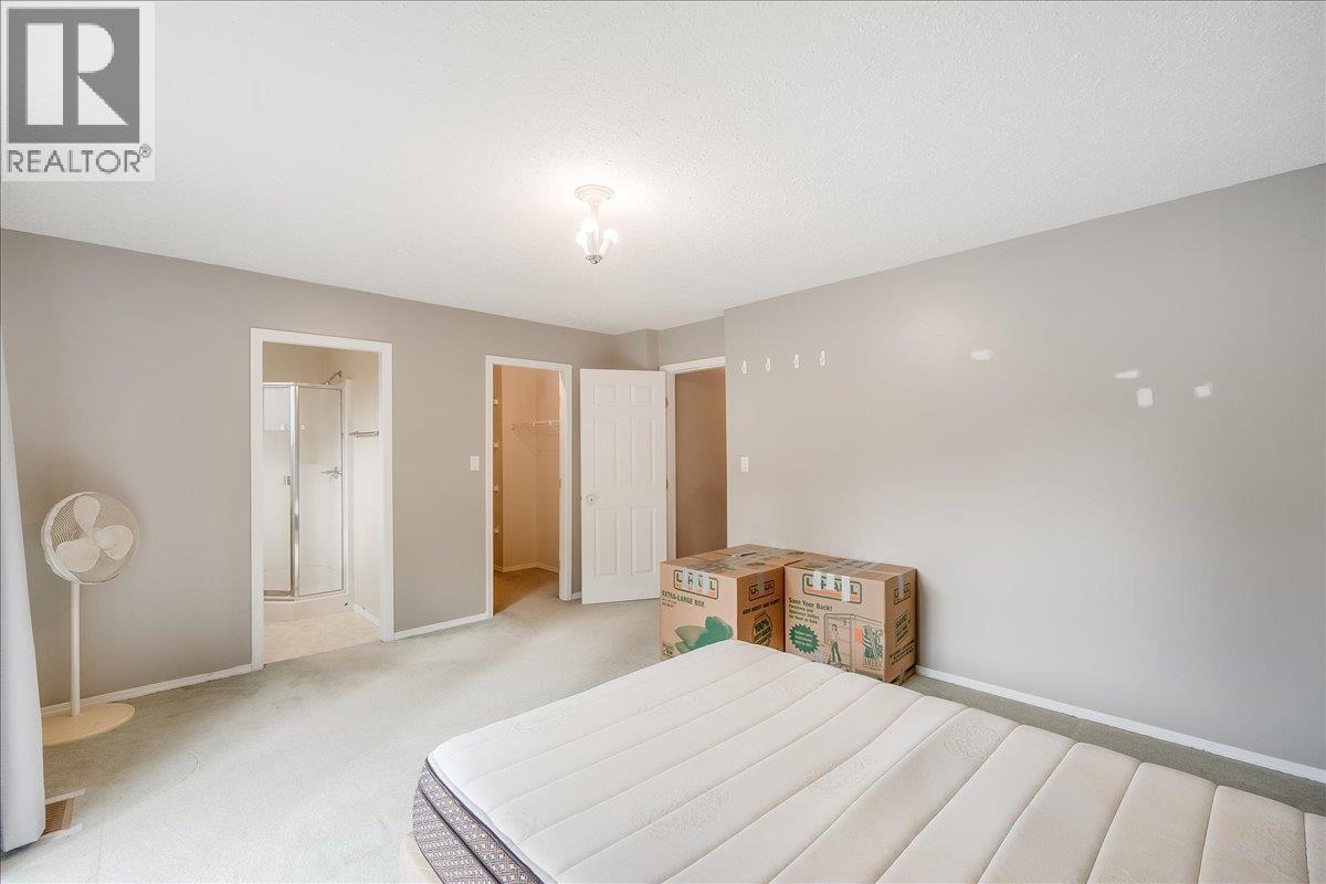 828 8th Avenue, Montrose