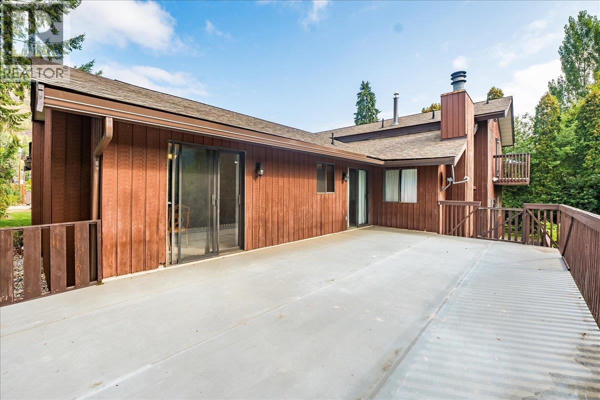 828 8th Avenue, Montrose