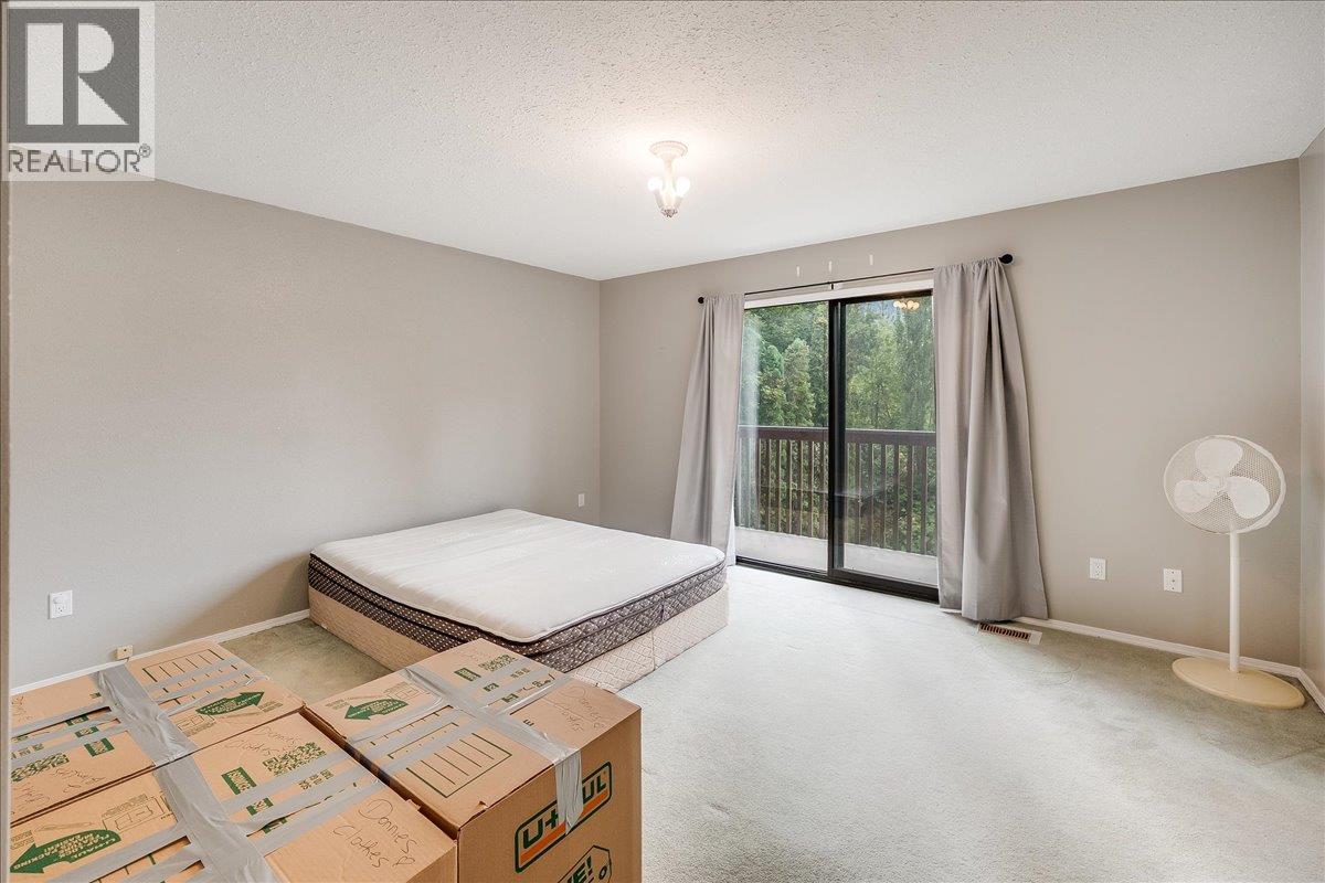 828 8th Avenue, Montrose