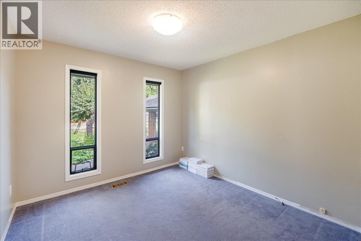 828 8th Avenue, Montrose