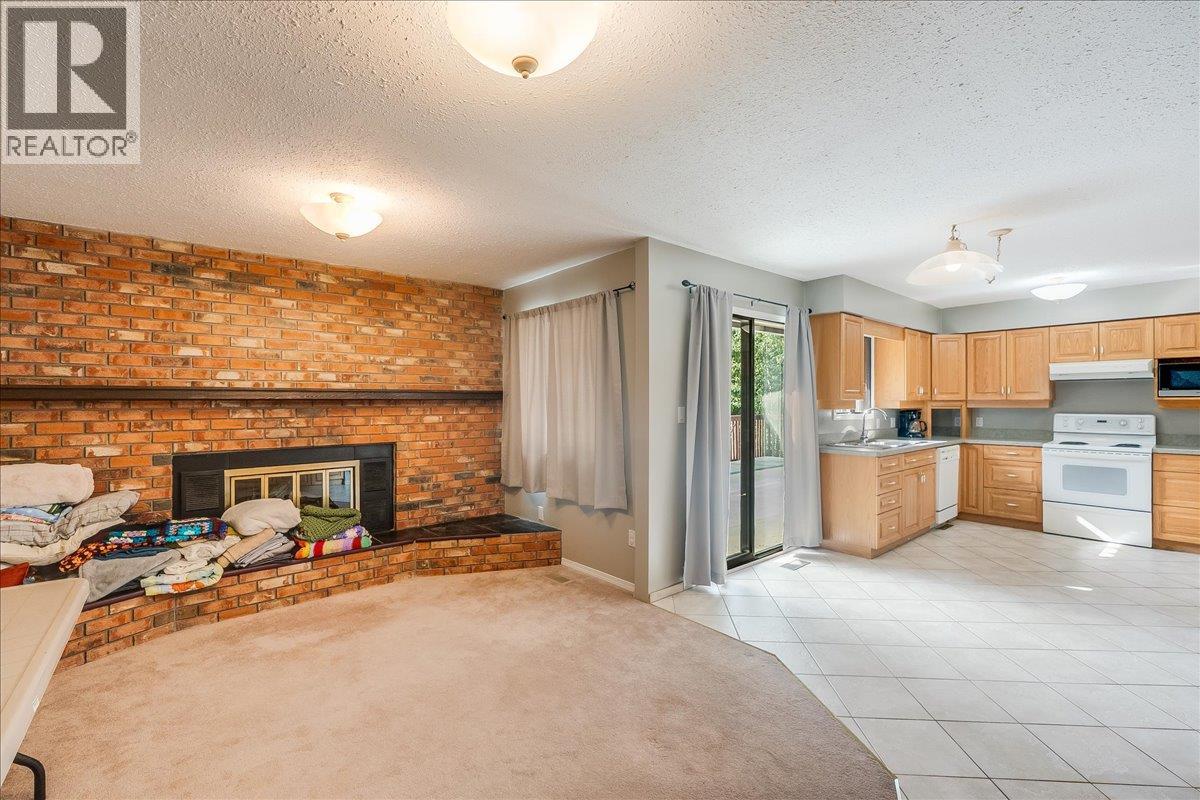 828 8th Avenue, Montrose