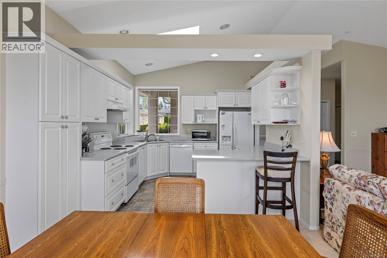 6339 Savary St, Nanaimo