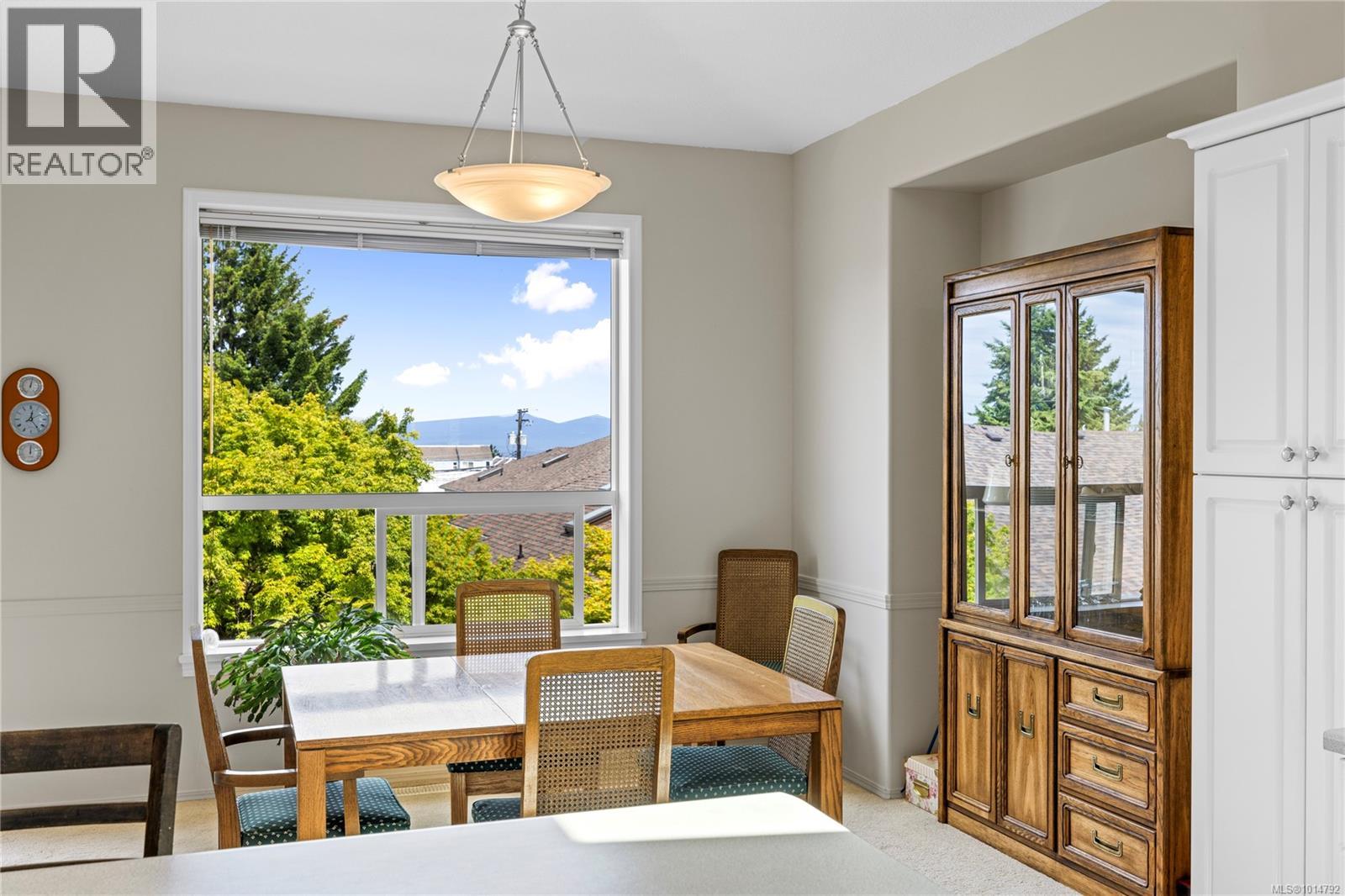 6339 Savary St, Nanaimo