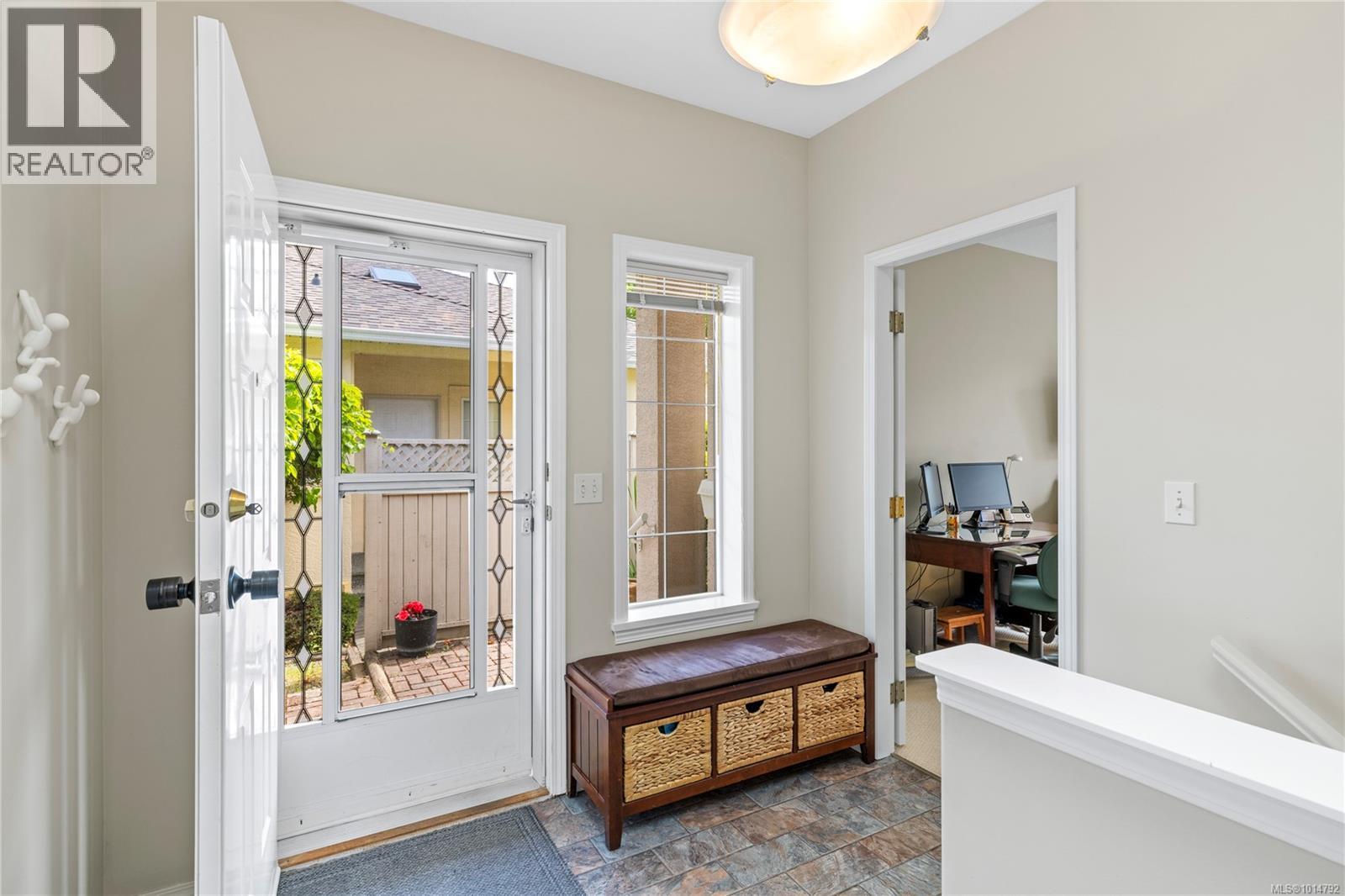 6339 Savary St, Nanaimo