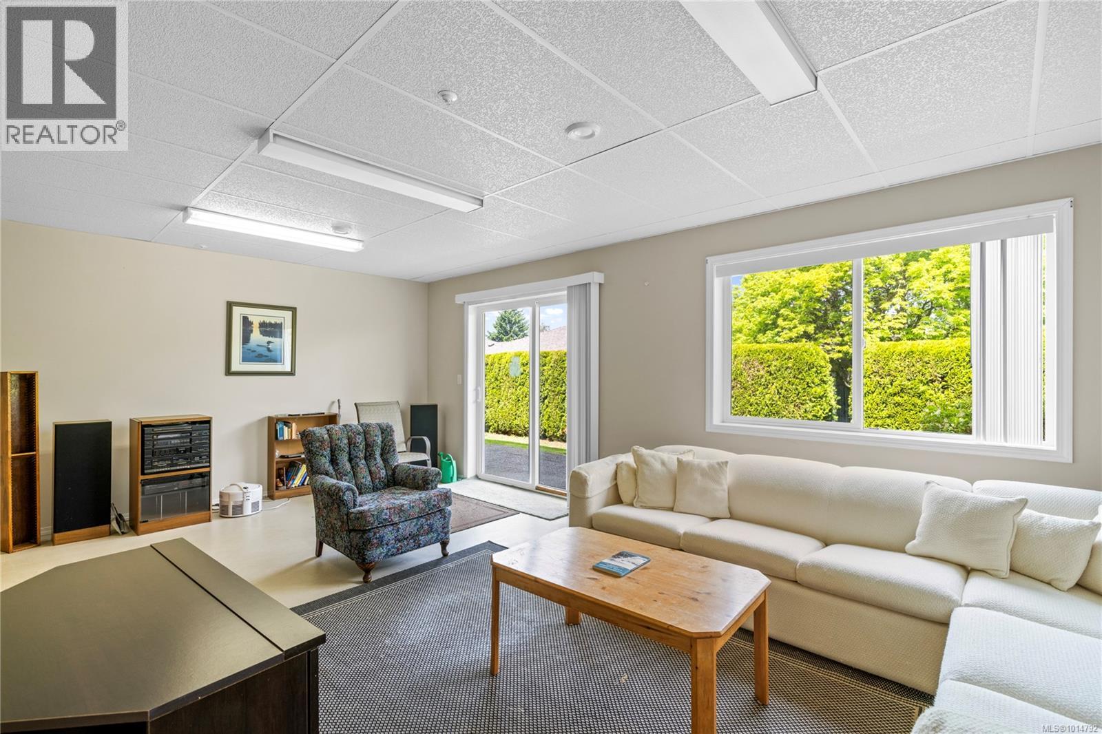 6339 Savary St, Nanaimo