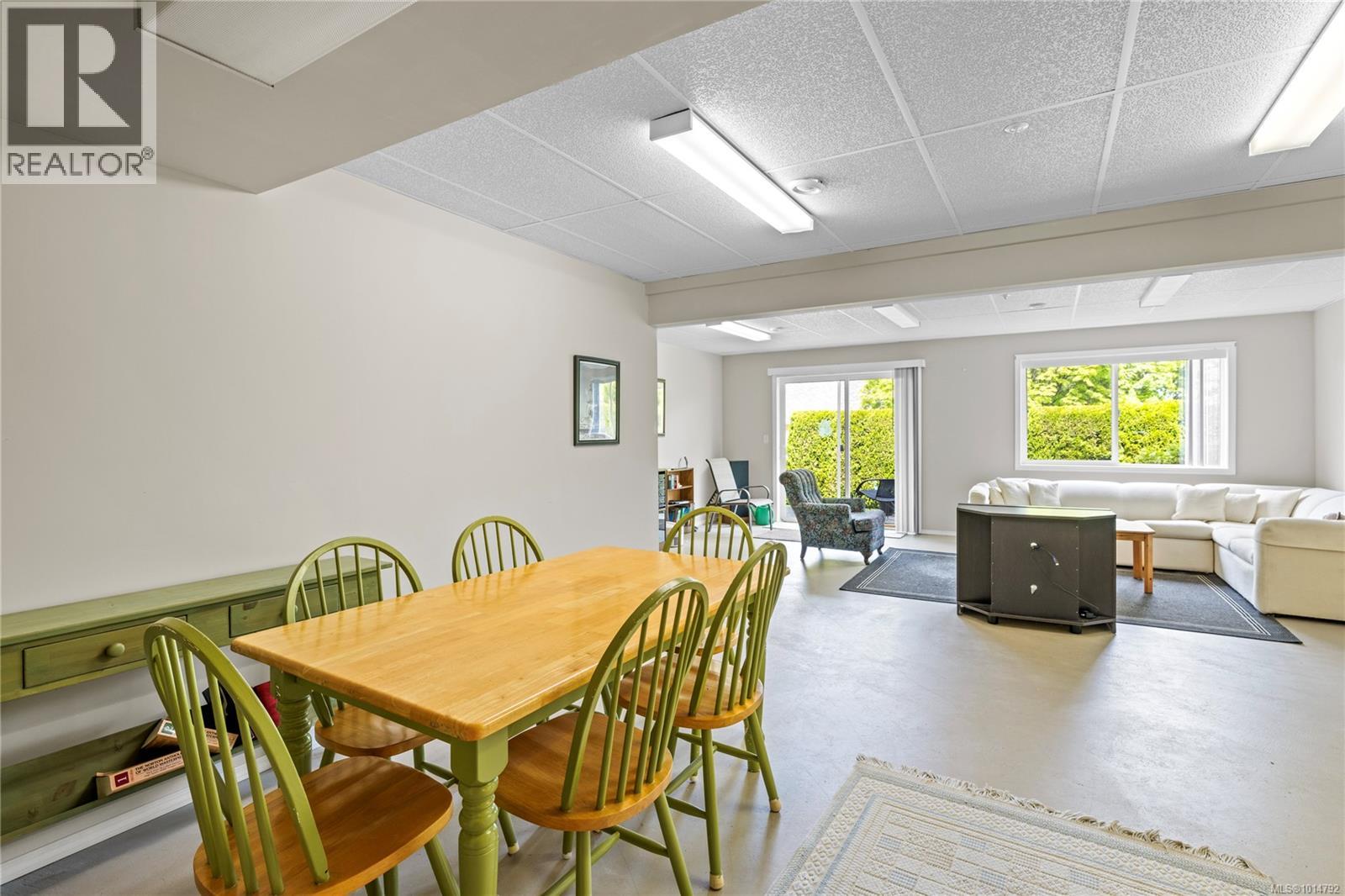 6339 Savary St, Nanaimo