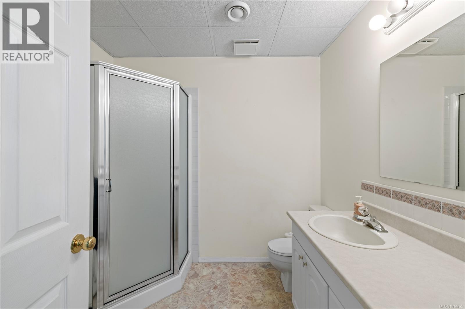 6339 Savary St, Nanaimo