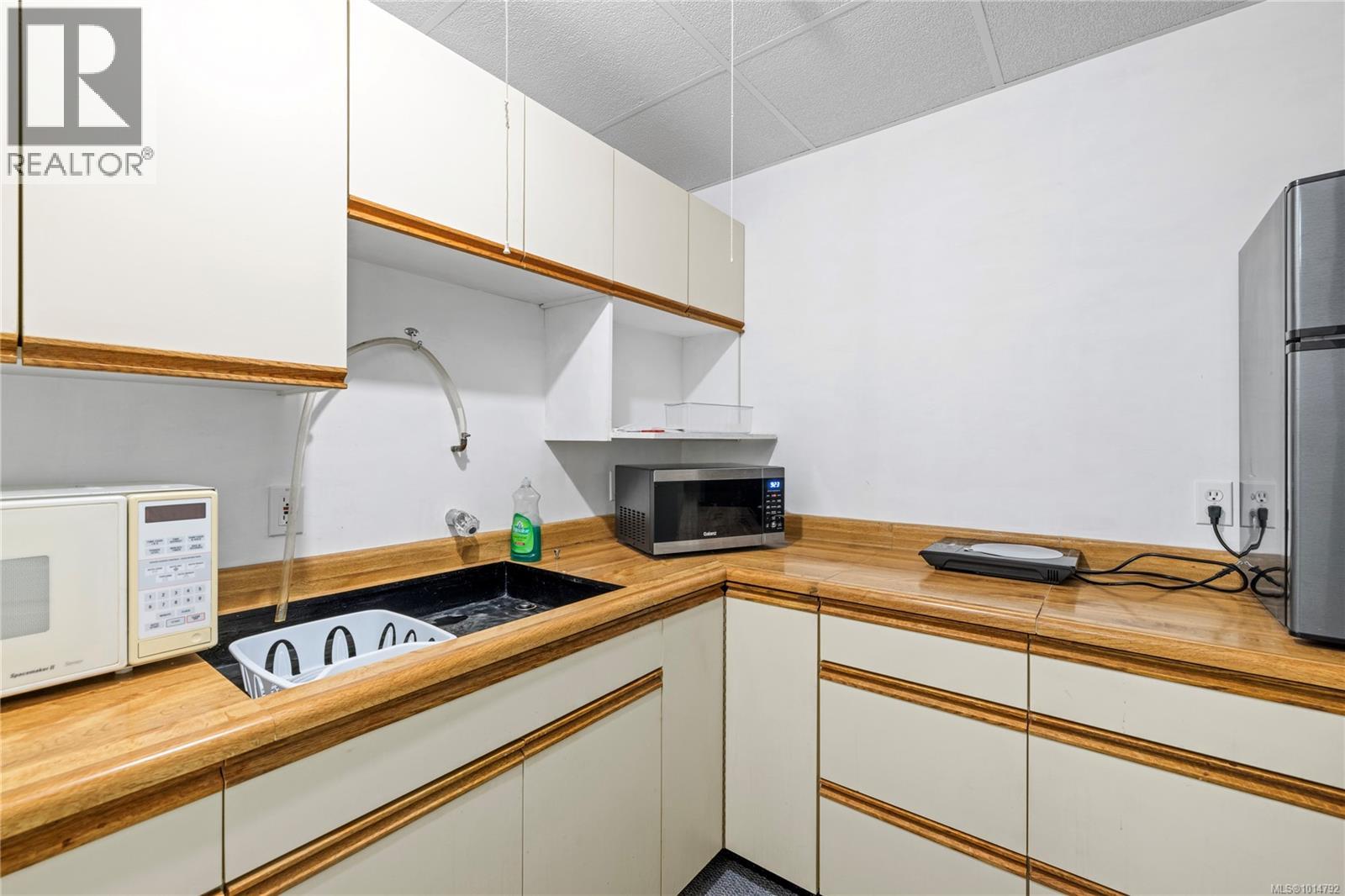 6339 Savary St, Nanaimo