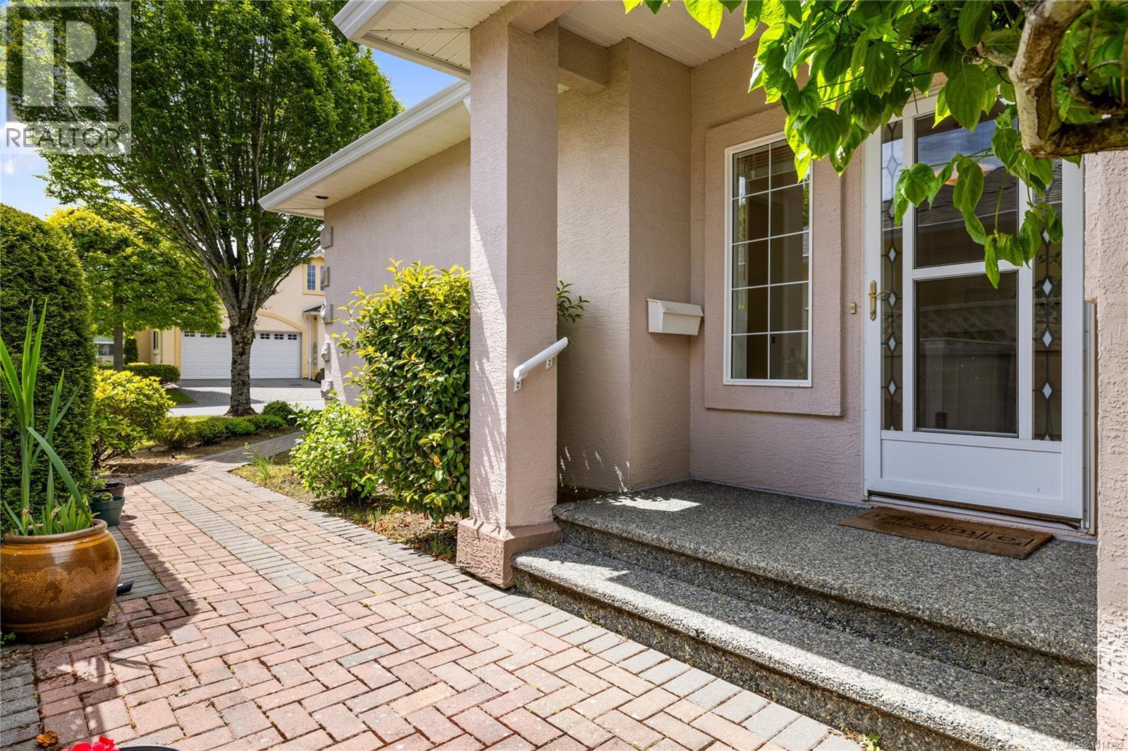 6339 Savary St, Nanaimo