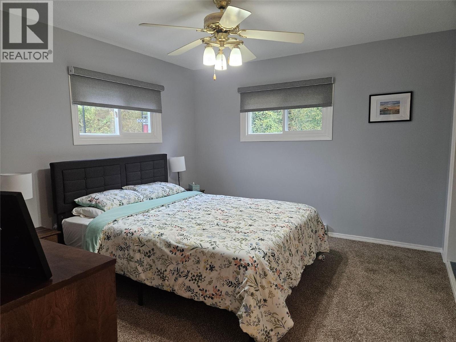 301 5TH Street NW, Nakusp