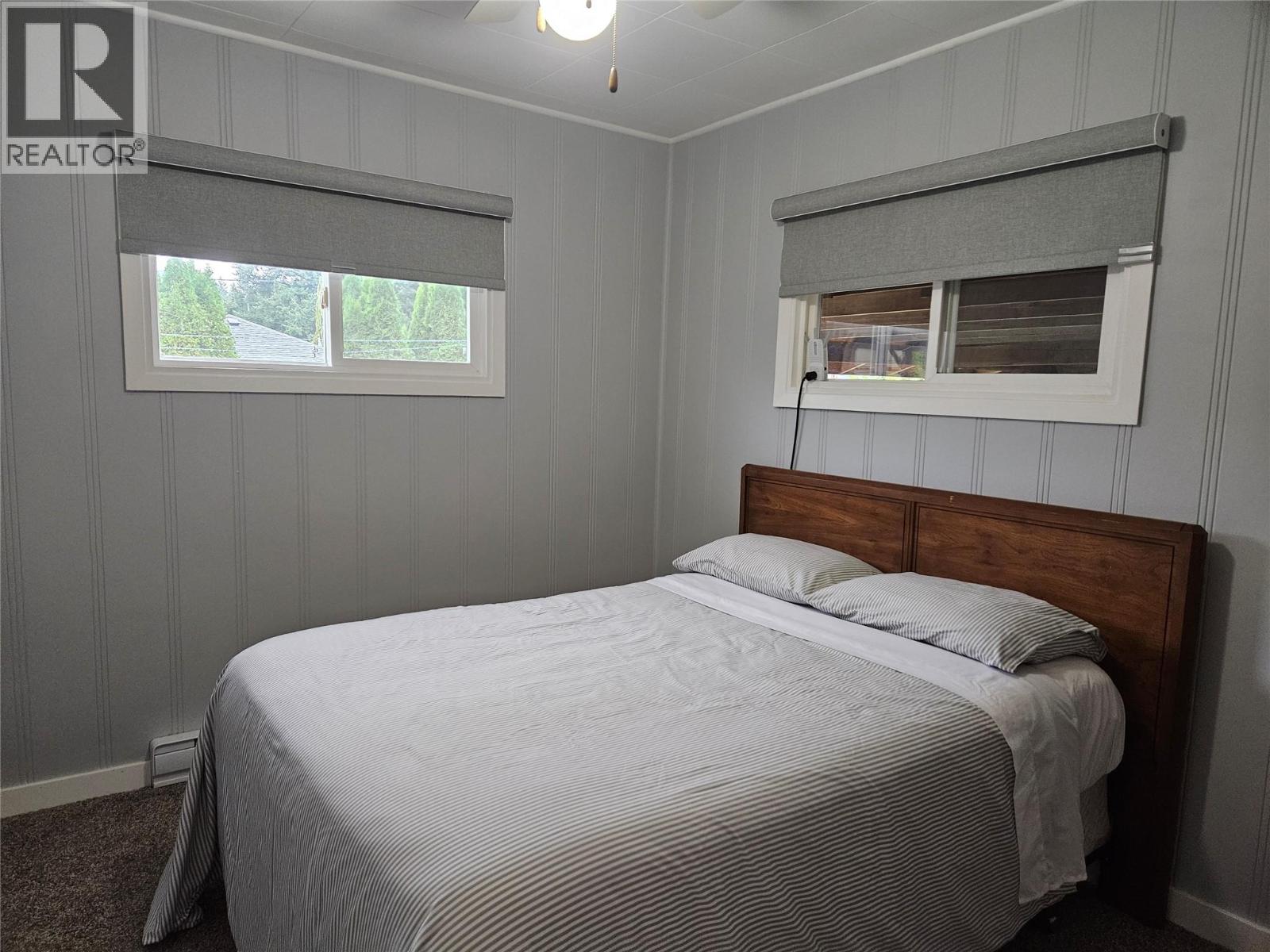 301 5TH Street NW, Nakusp