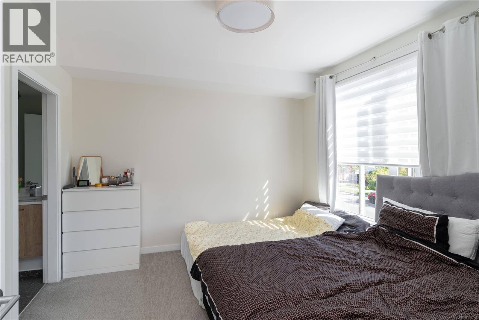 202 1588 North Dairy Rd, Saanich