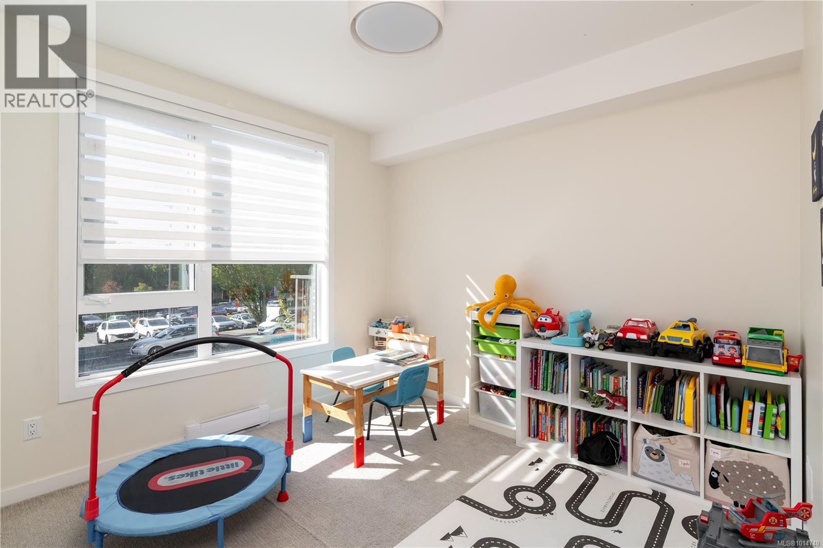 202 1588 North Dairy Rd, Saanich