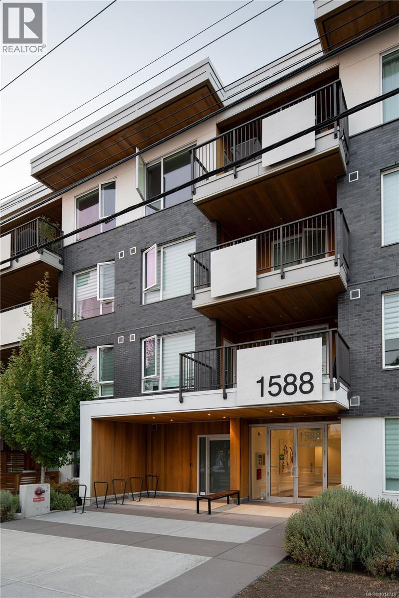 202 1588 North Dairy Rd, Saanich