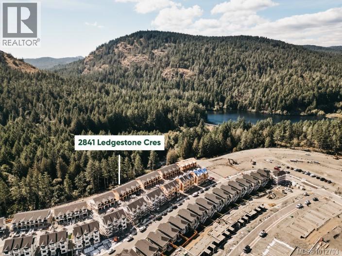  2841 Ledgestone Crescent, Langford
