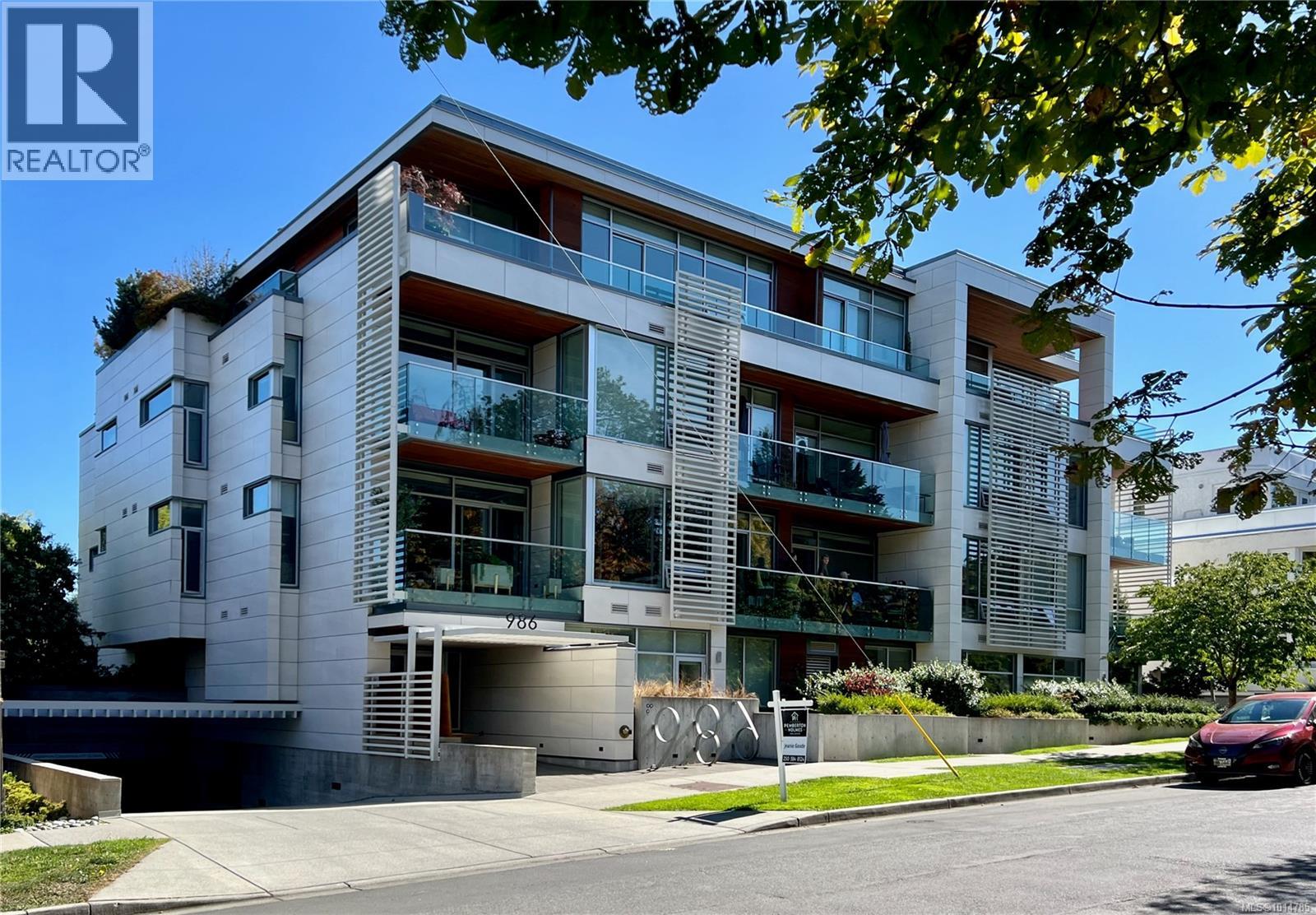 206 986 Heywood Avenue, Victoria