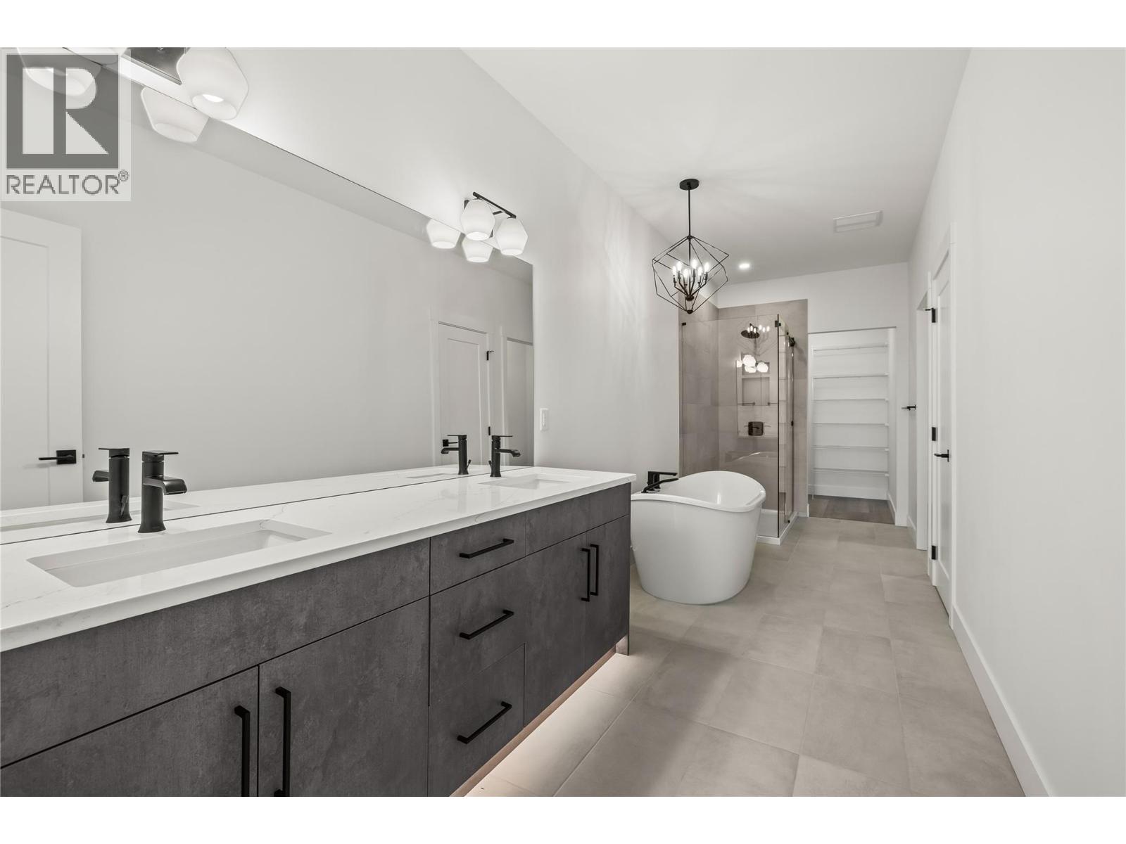 2835 Canyon Crest Drive Unit# 2, West Kelowna