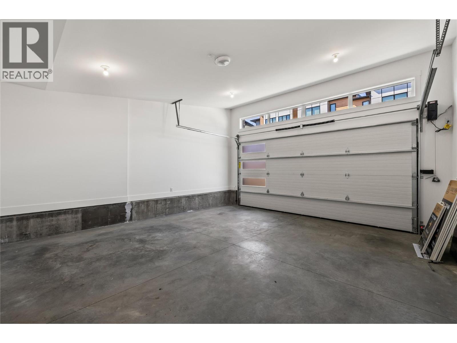 2835 Canyon Crest Drive Unit# 2, West Kelowna