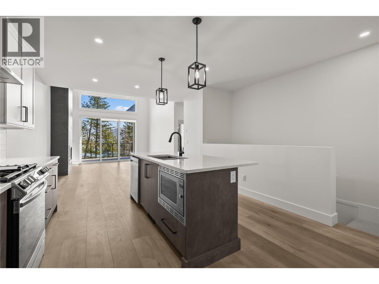 2835 Canyon Crest Drive Unit# 2, West Kelowna