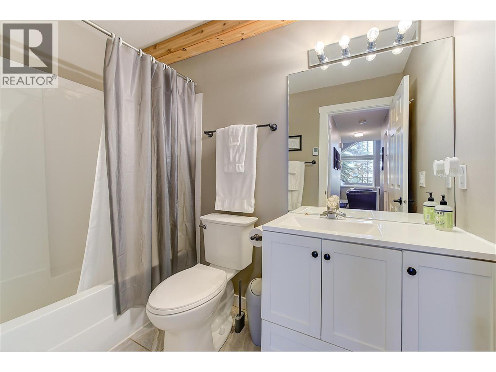 116D 5977 Snow Pines Crescent, Big White