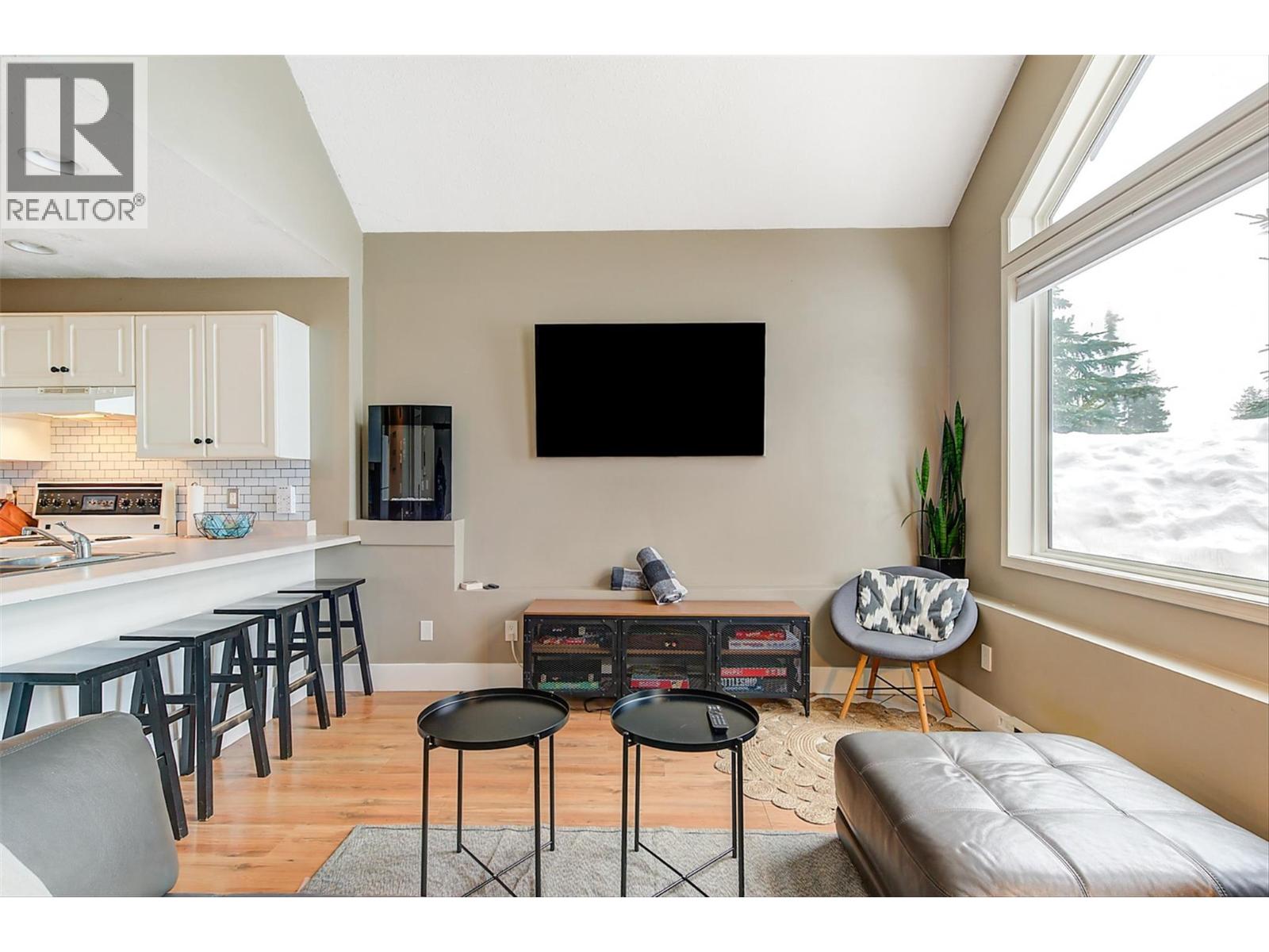 116D 5977 Snow Pines Crescent, Big White