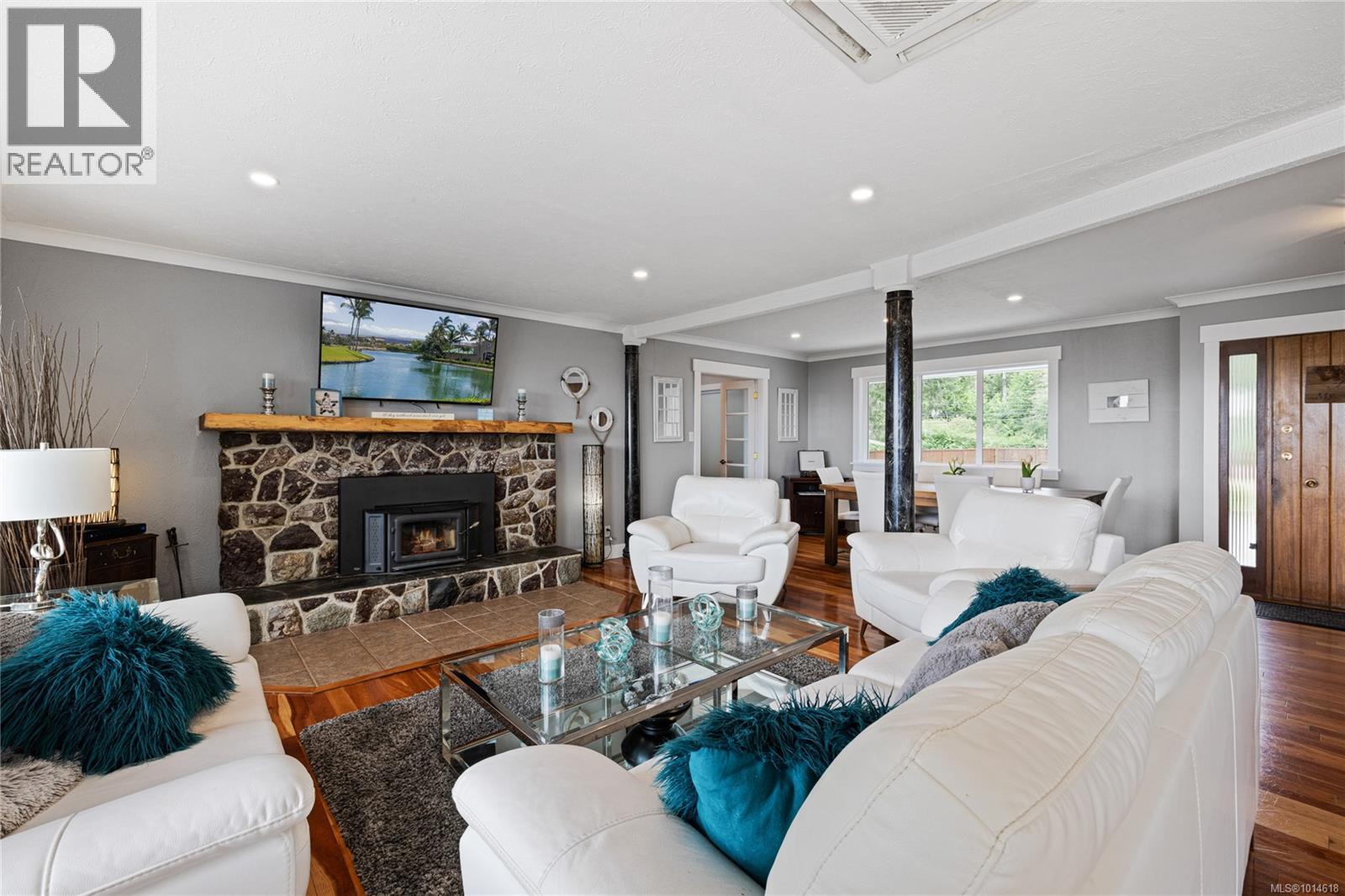 6445 Island Hwy W, Qualicum Beach