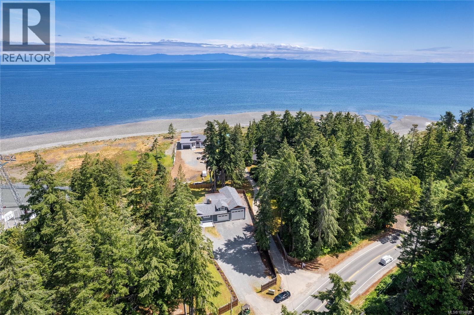 6445 Island Hwy W, Qualicum Beach