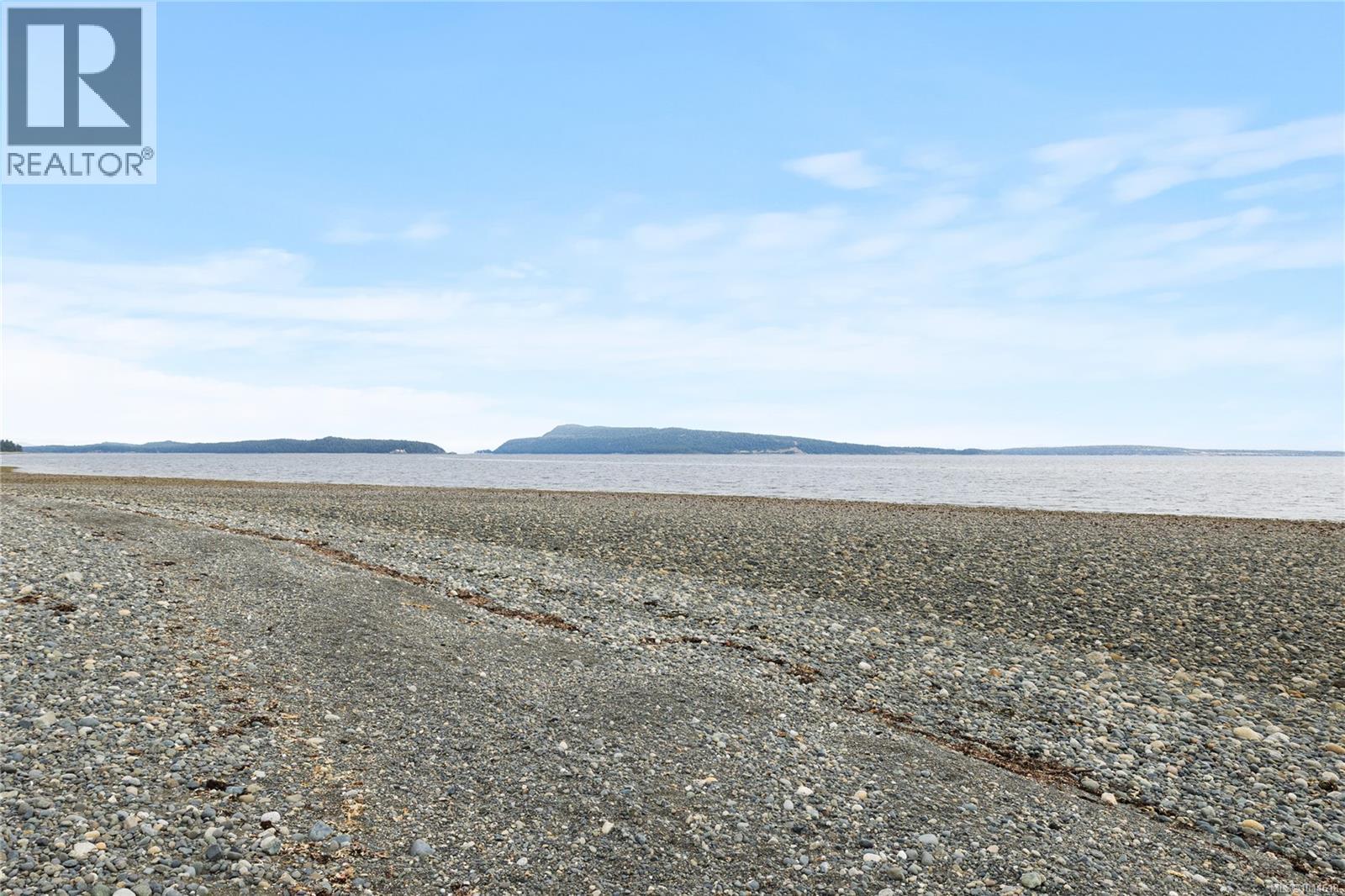 6445 Island Hwy W, Qualicum Beach