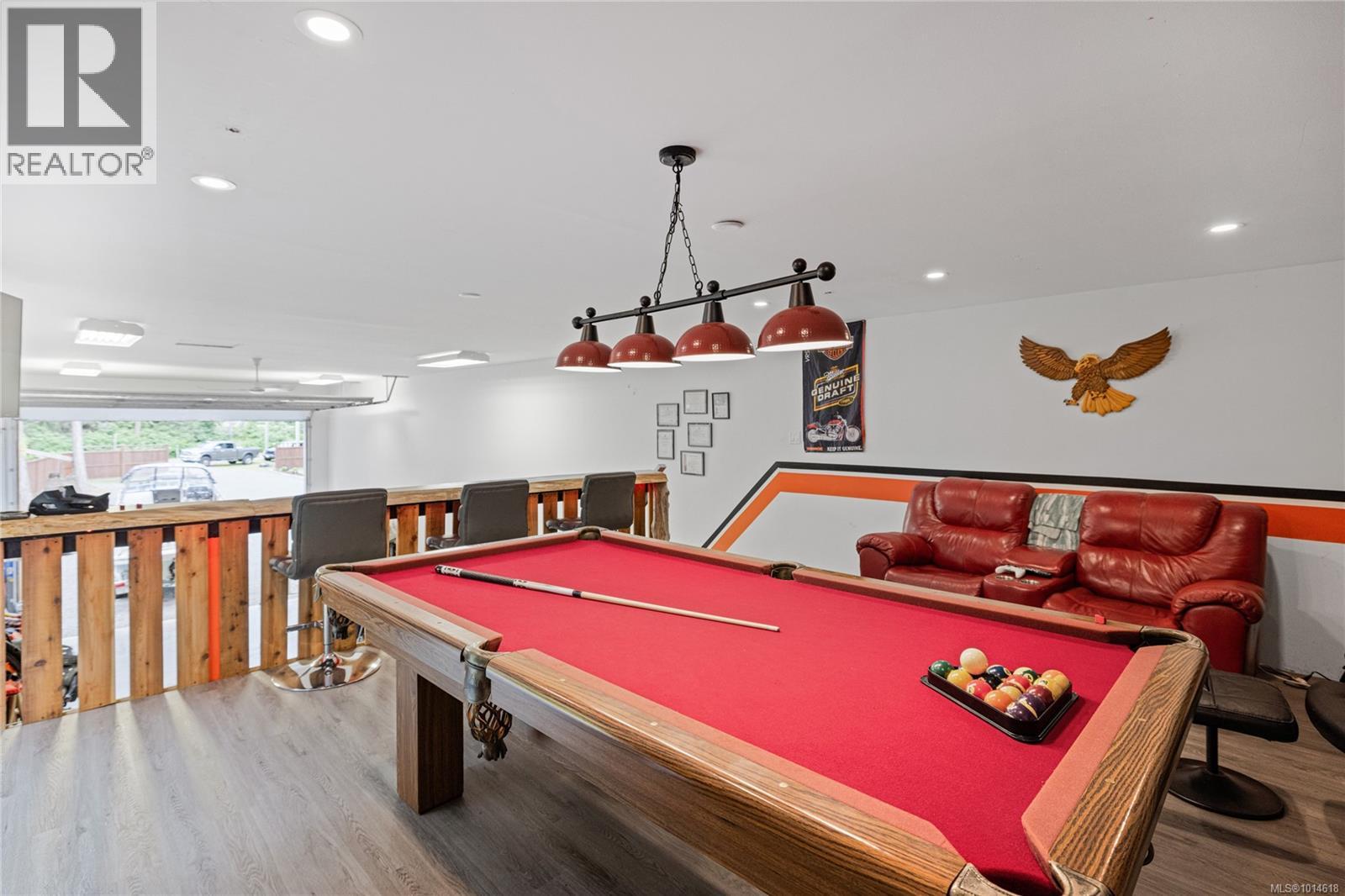 6445 Island Hwy W, Qualicum Beach