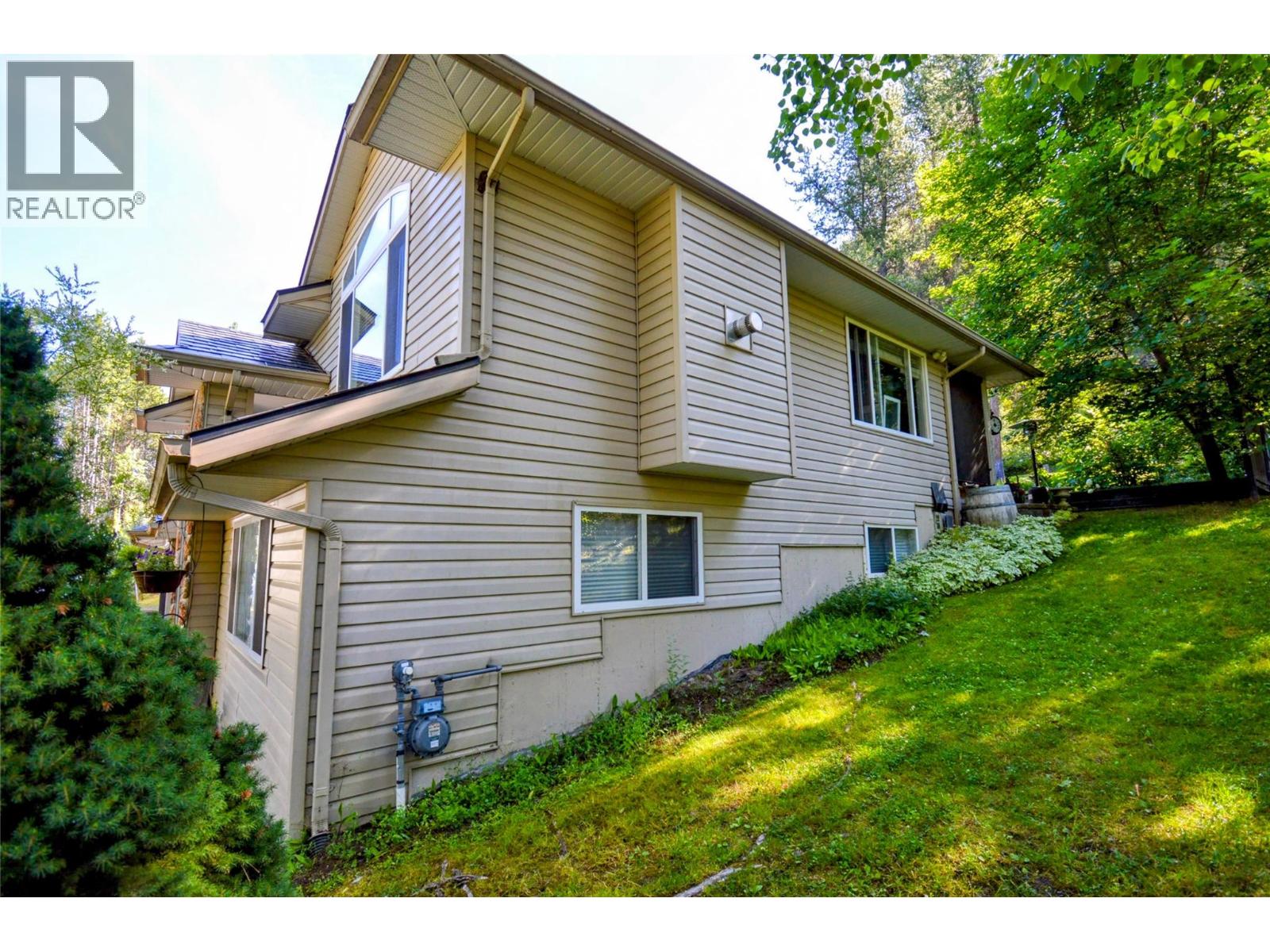 610 Strathmore Avenue, Greenwood