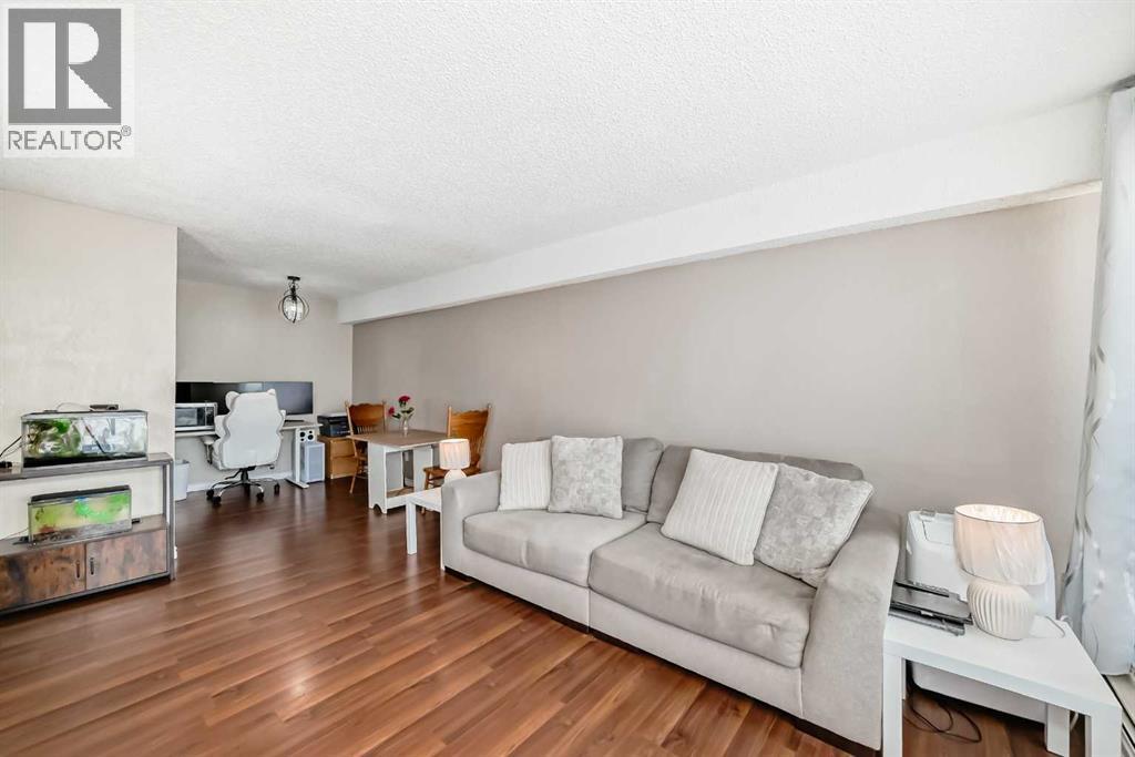 Single Family House for Sale in    Street SW Rosscarrock Calgary 