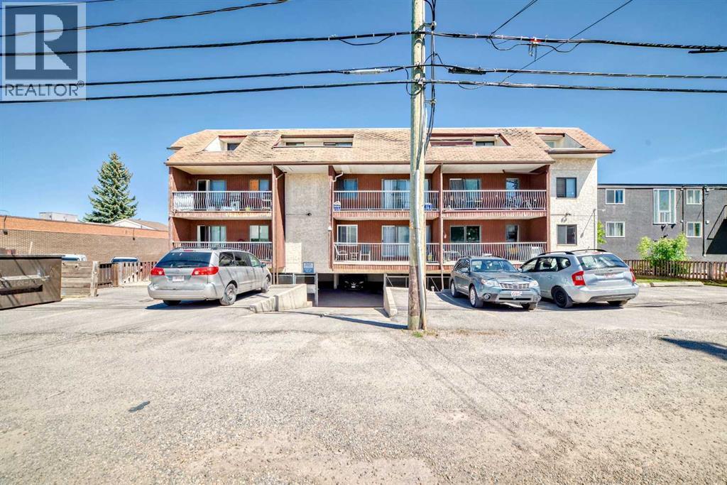 Single Family House for Sale in    Street SW Rosscarrock Calgary 