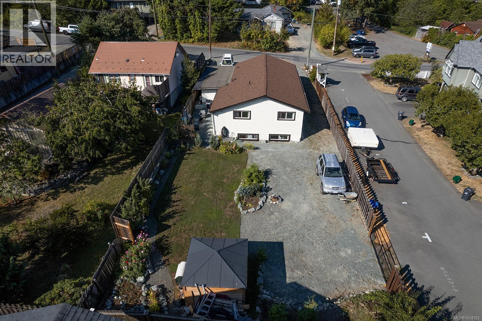 5813 Banks Rd, Duncan