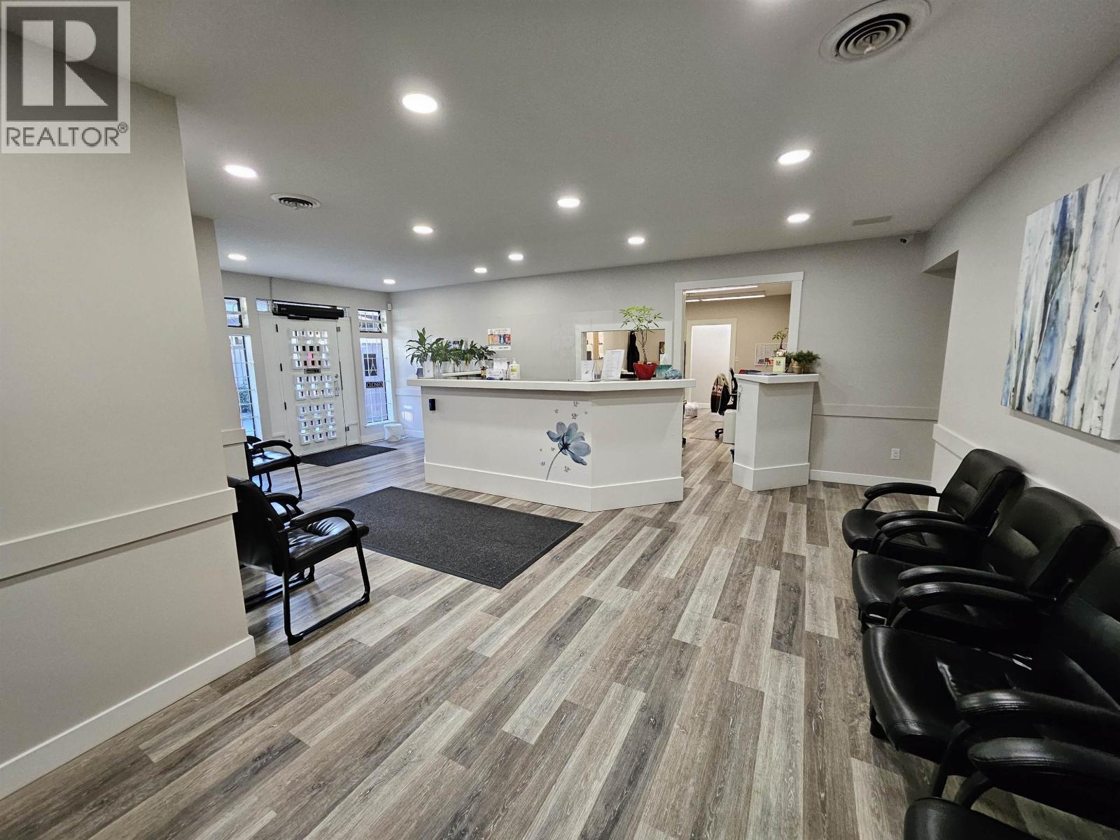 22195 DEWDNEY TRUNK ROAD, Maple Ridge