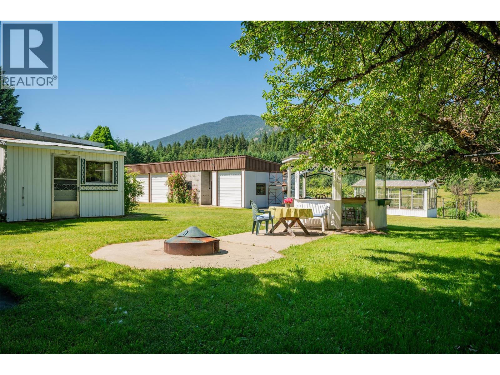 2645 Shoreacres Road, Castlegar