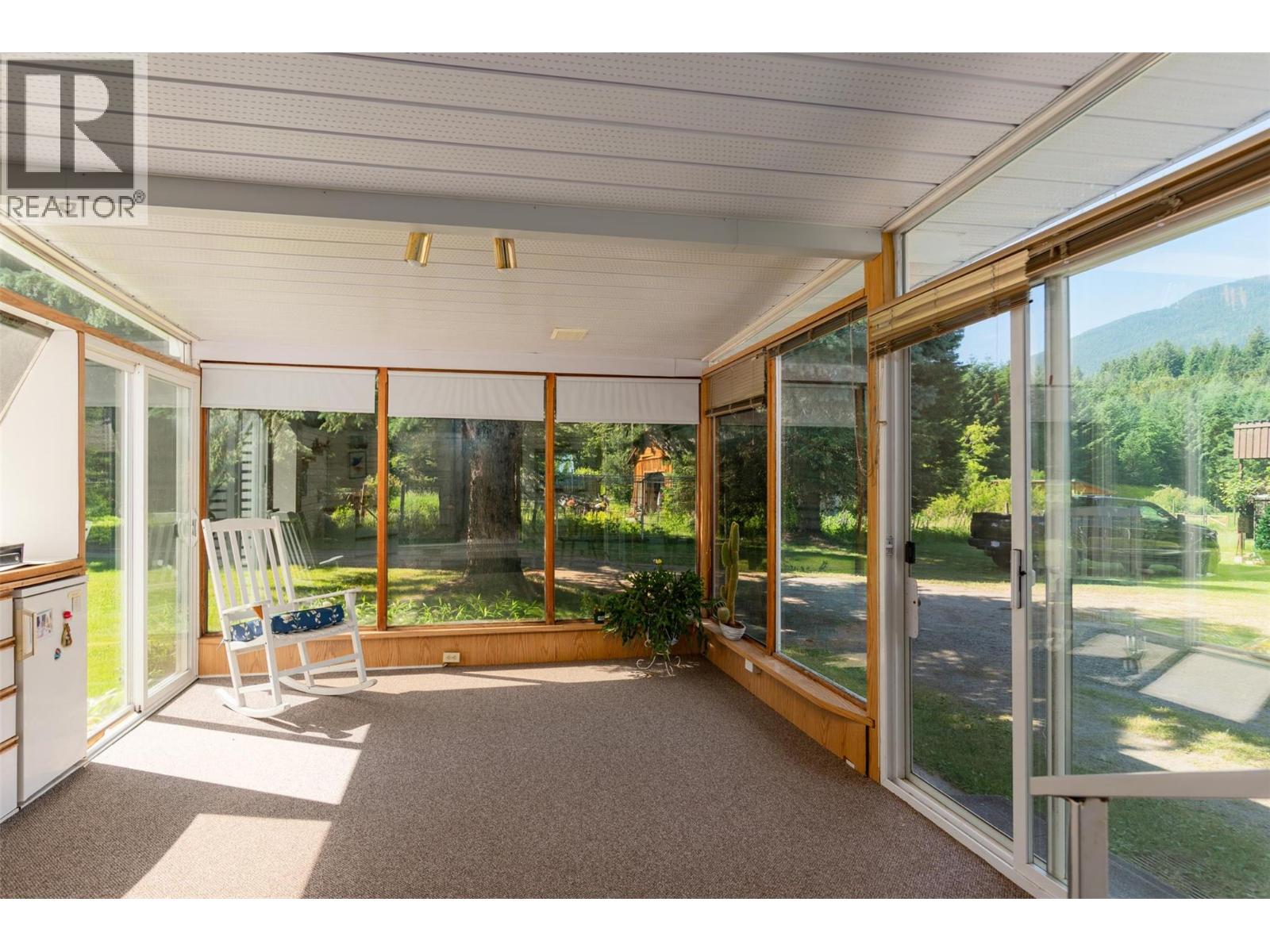 2645 Shoreacres Road, Castlegar