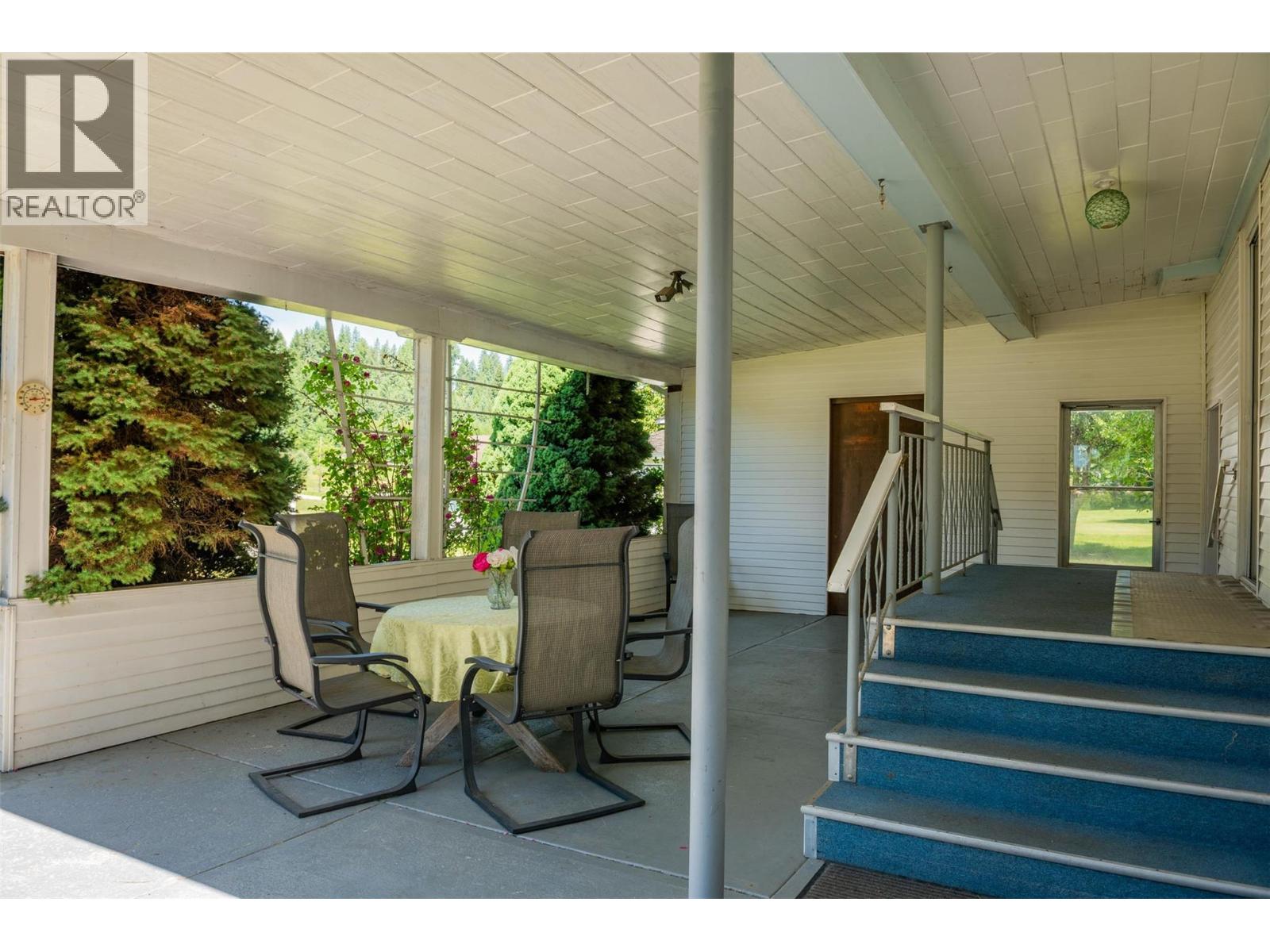 2645 Shoreacres Road, Castlegar