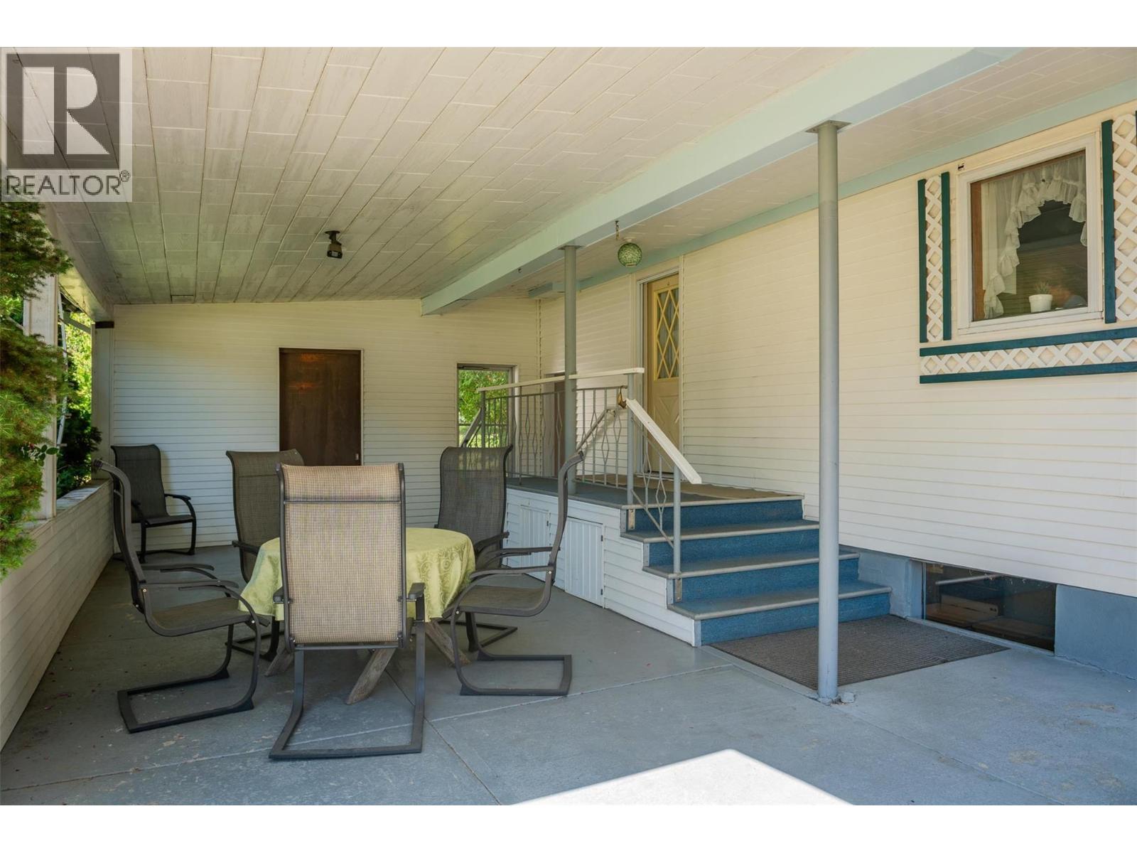 2645 Shoreacres Road, Castlegar