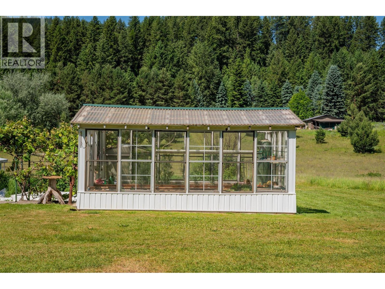 2645 Shoreacres Road, Castlegar