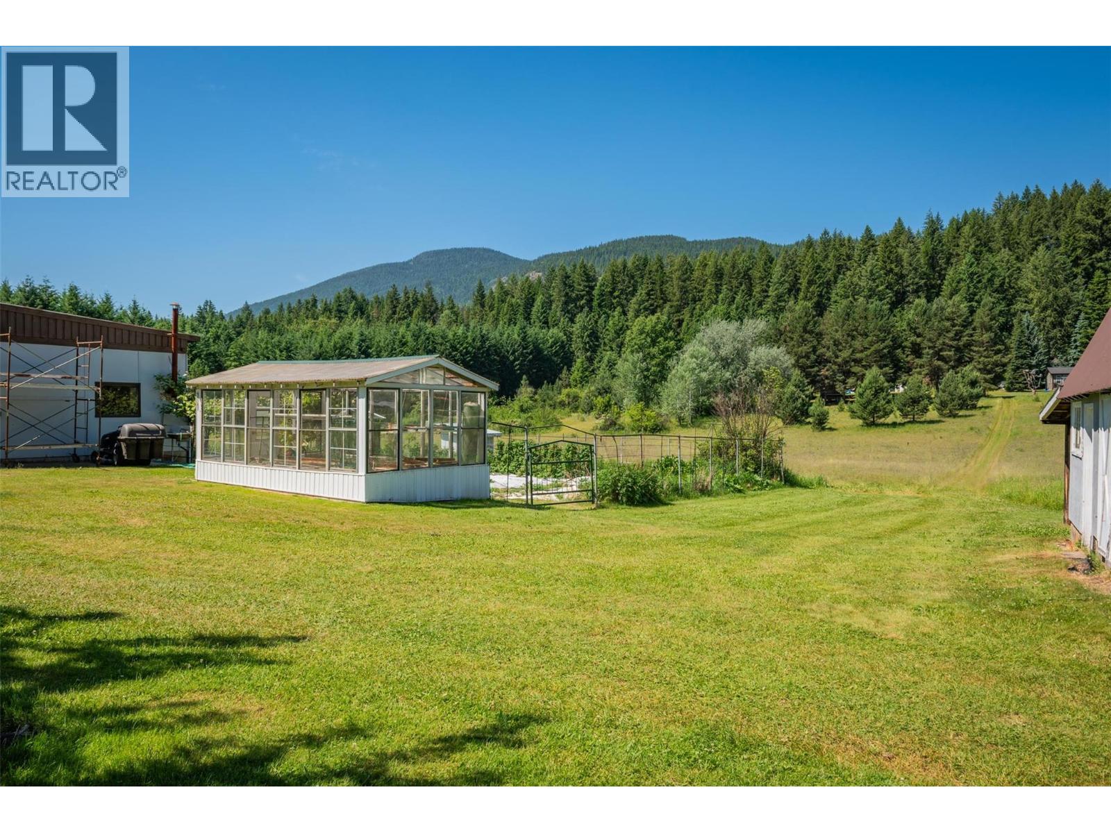 2645 Shoreacres Road, Castlegar