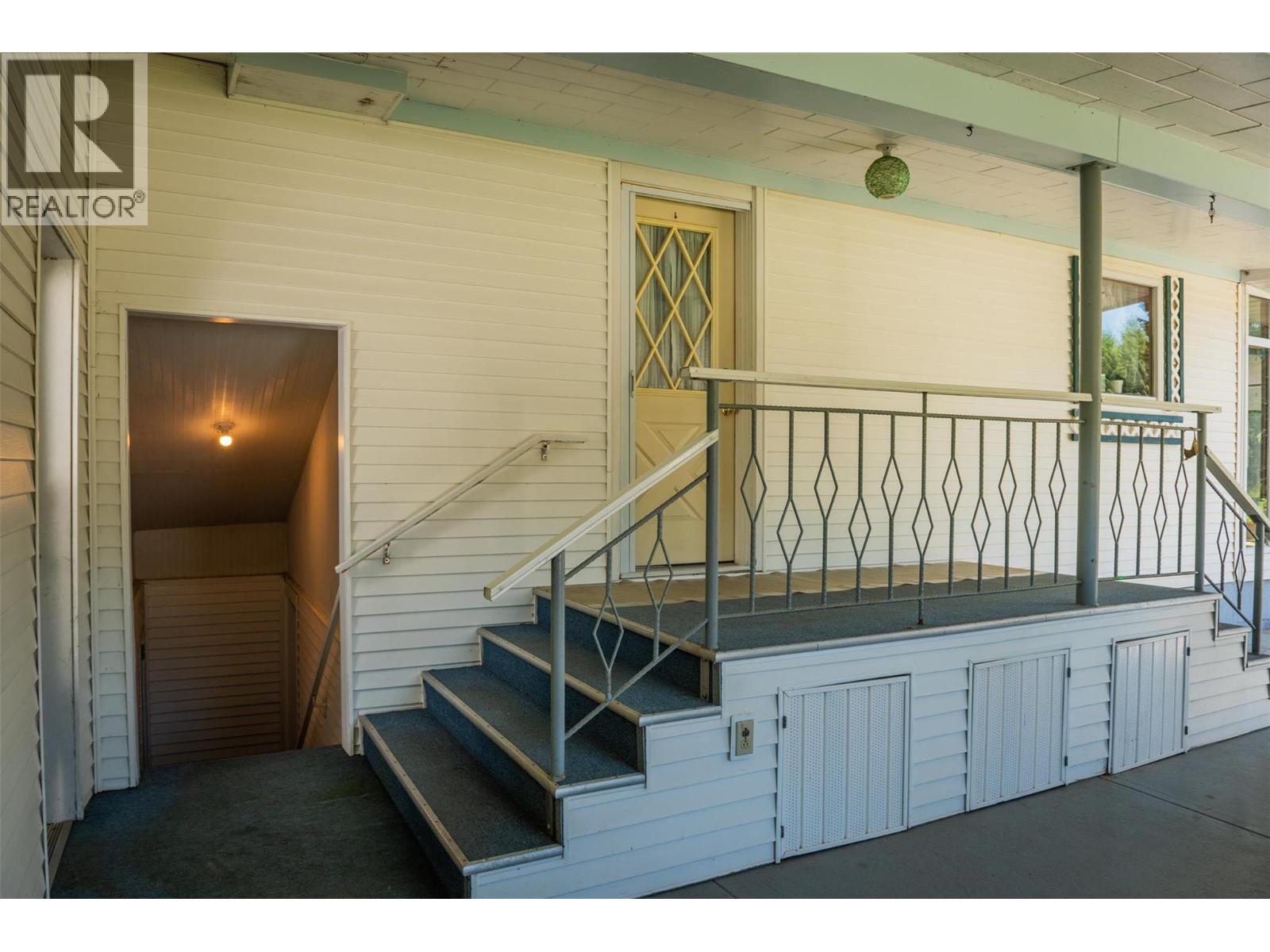 2645 Shoreacres Road, Castlegar