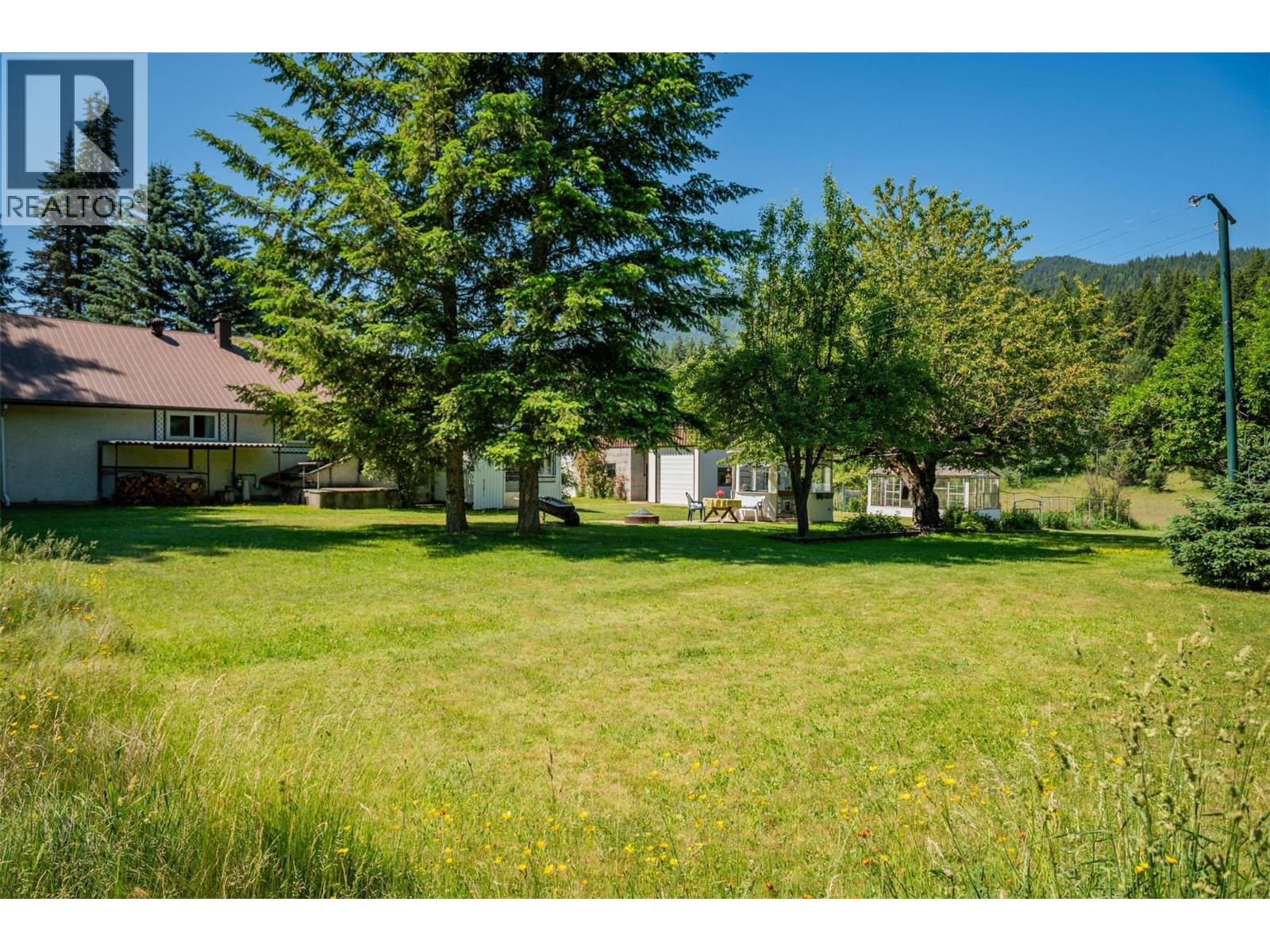 2645 Shoreacres Road, Castlegar