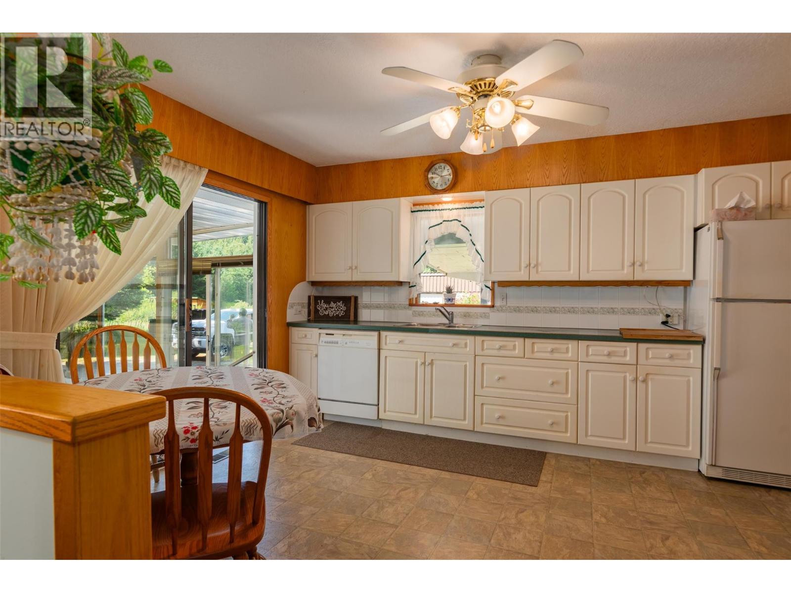 2645 Shoreacres Road, Castlegar