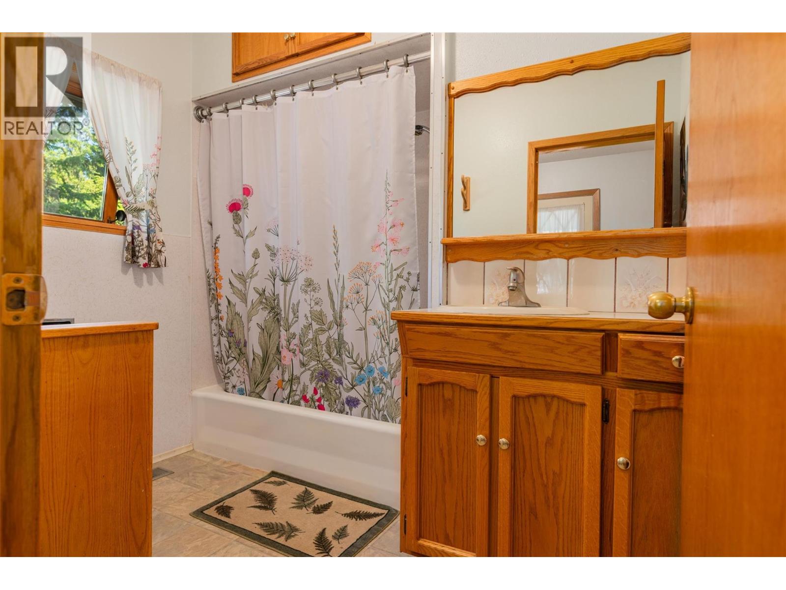 2645 Shoreacres Road, Castlegar