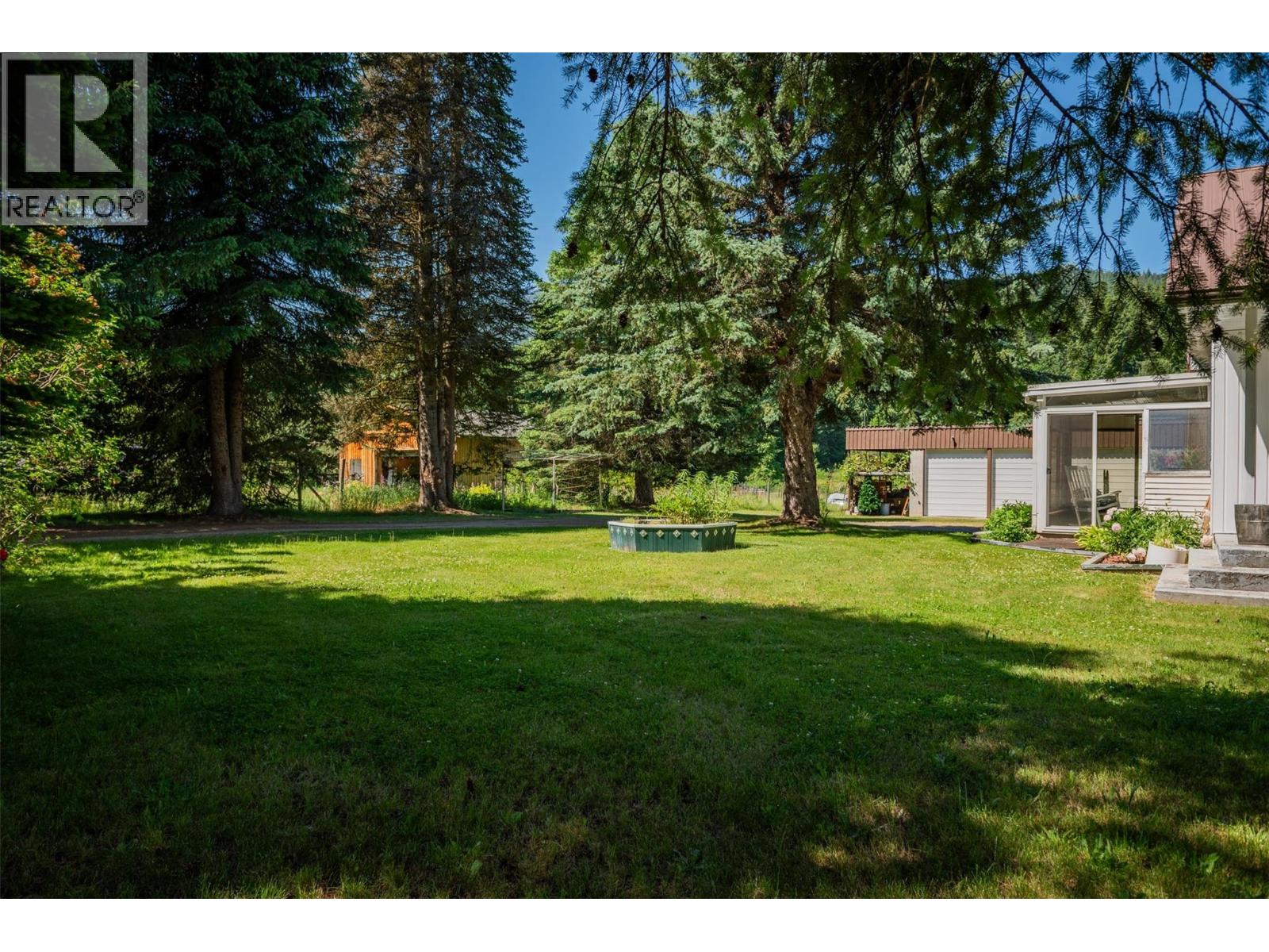 2645 Shoreacres Road, Castlegar